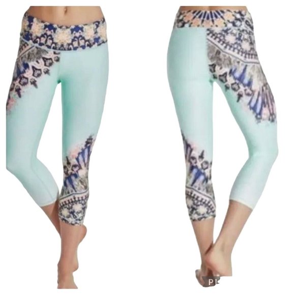 CALIA by Carrie Underwood Pants - Calia Pants S Limited Edition Havana Capri Leggings